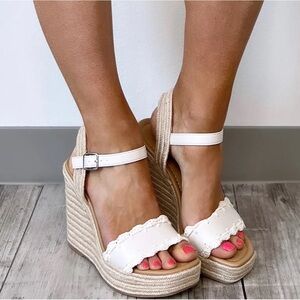 SODA Crochet Leather Wedges Size 9
